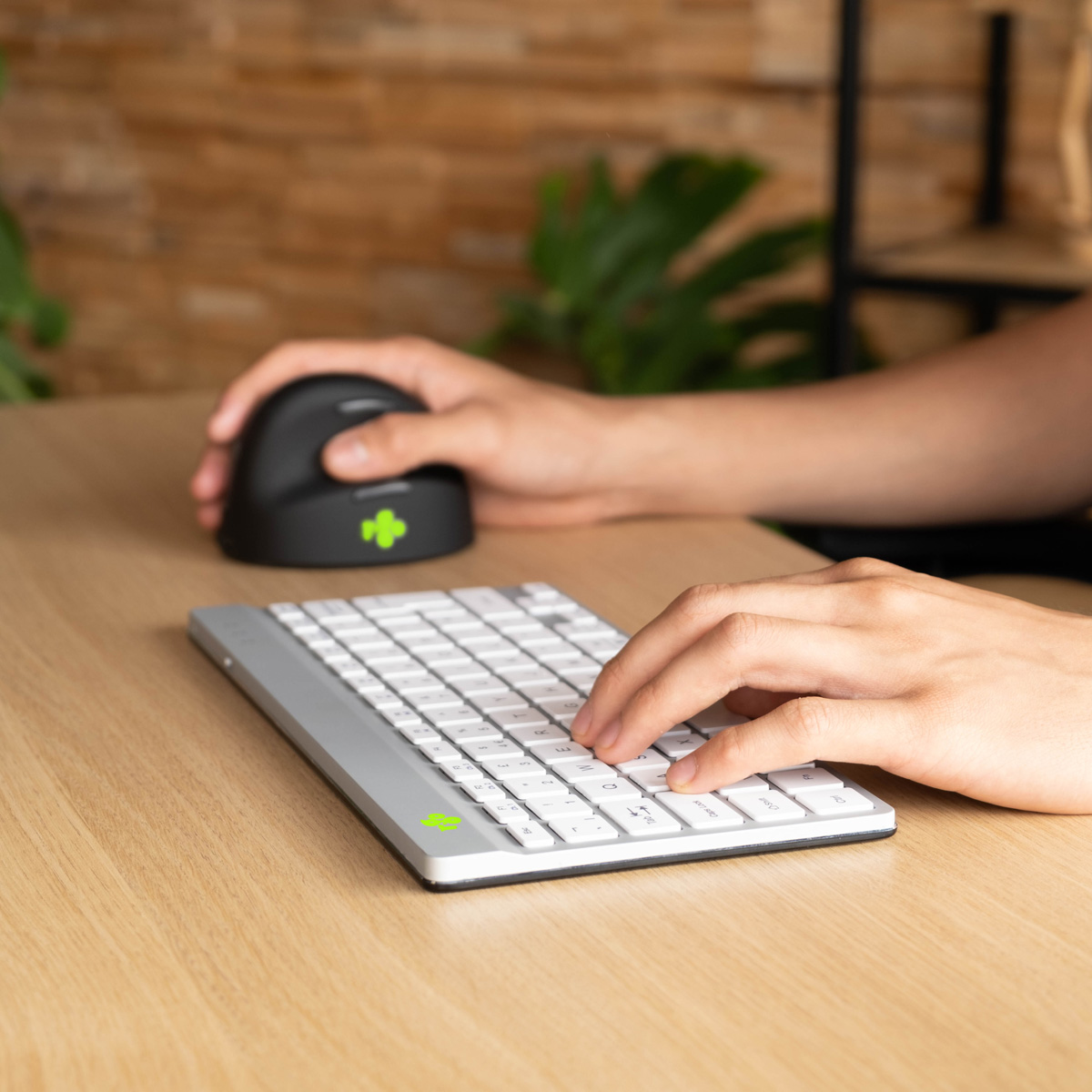 R-Go Compact Break (wit, draadloos, QWERTY – IT)