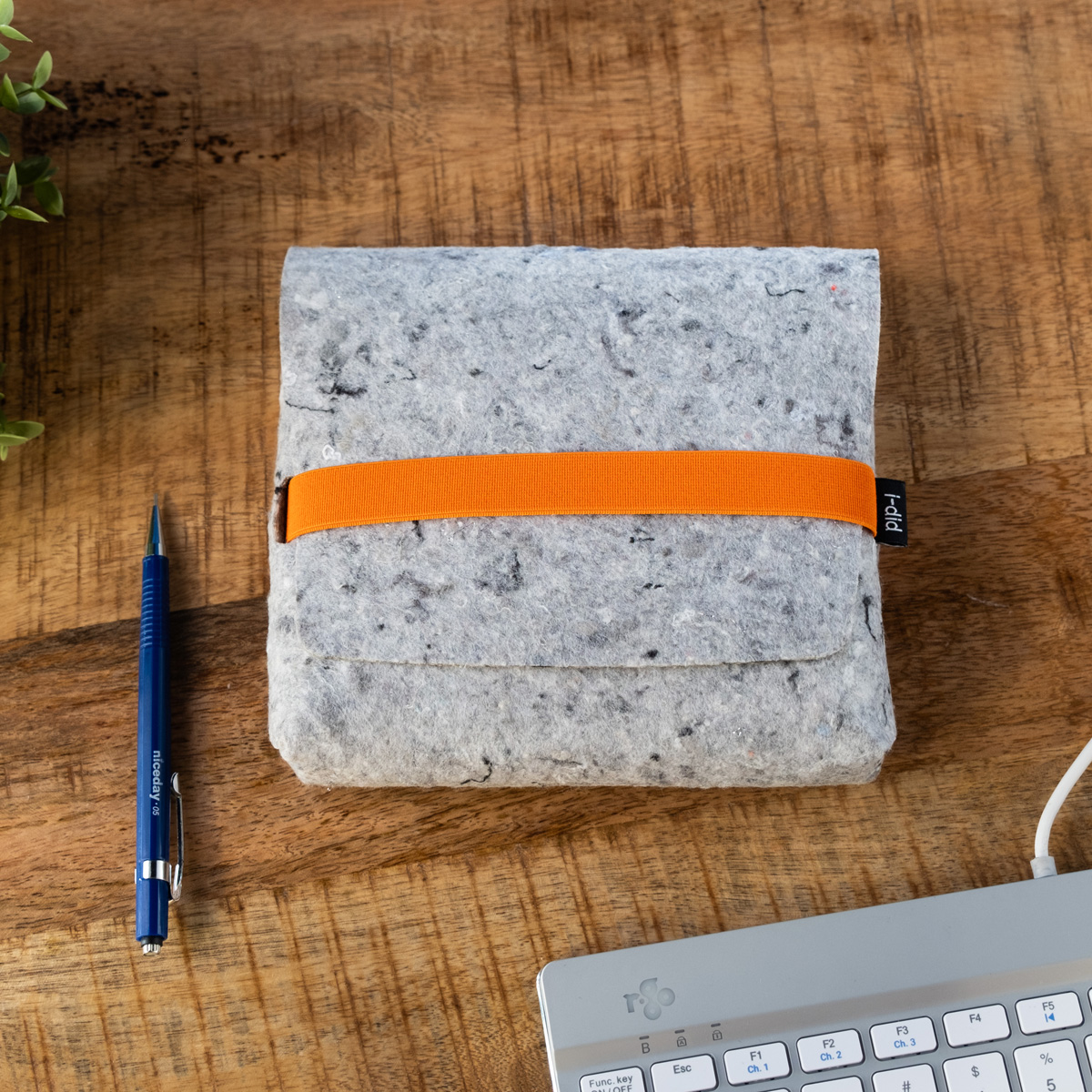 R-Go Pouch vilten etui voor Split toetsenbord