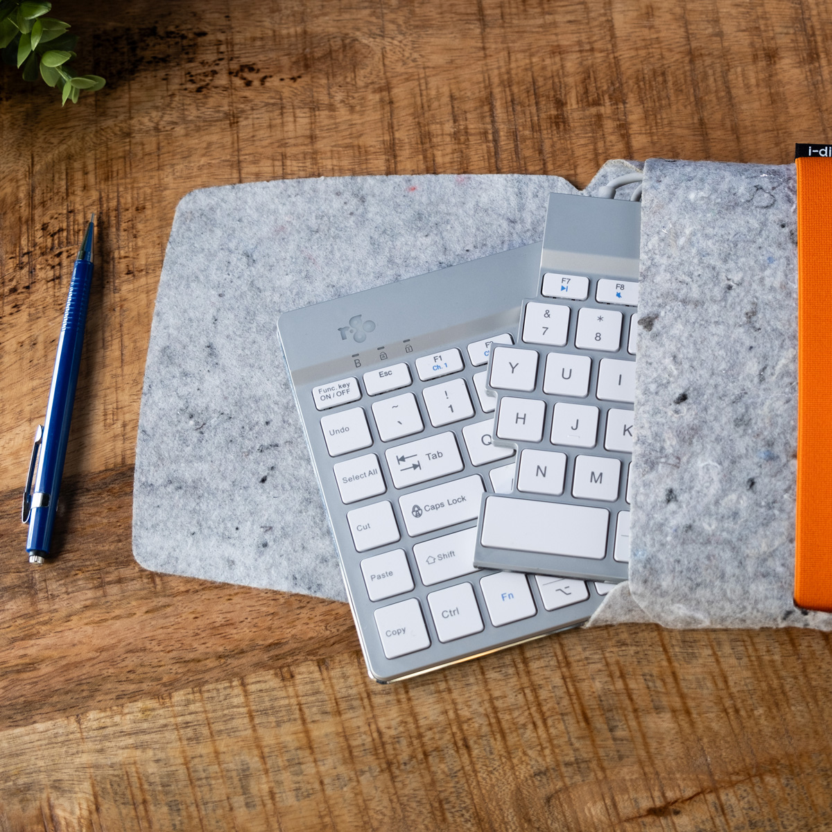 R-Go Pouch vilten etui voor Split toetsenbord