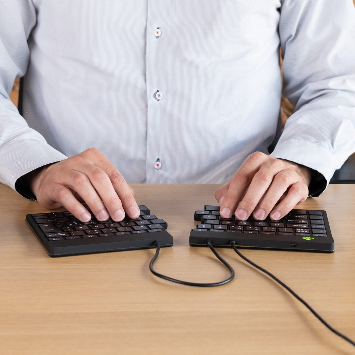 R-Go Split Break (zwart, bedraad, QWERTY – ES)